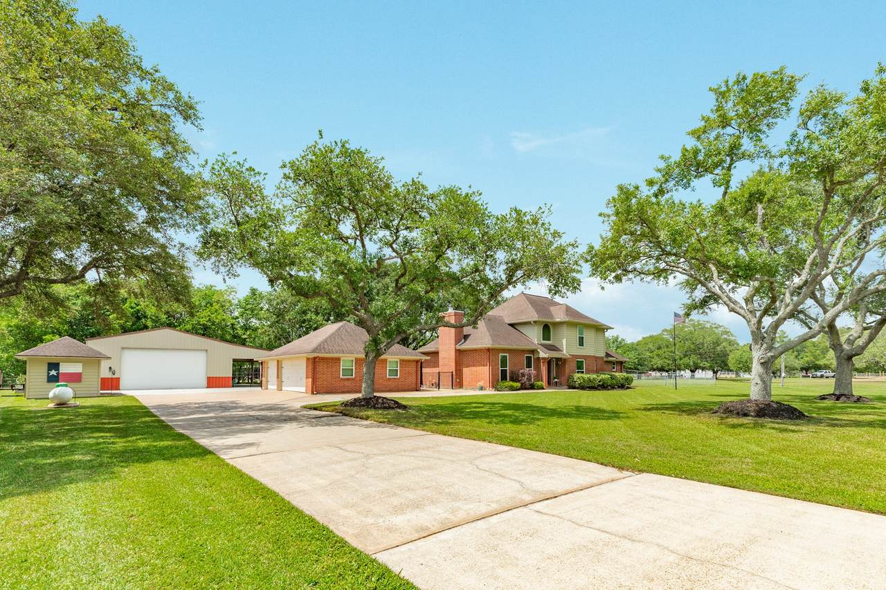 5620 County Road 166 - Photo 1