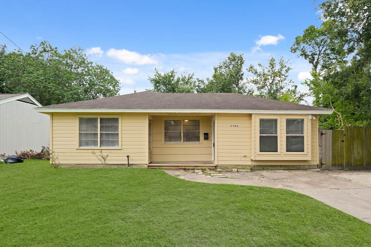2406 Pomona Drive - Photo 1