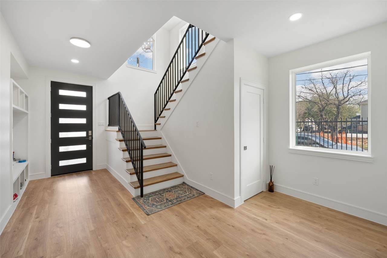 1839 Colquitt Street - Photo 1
