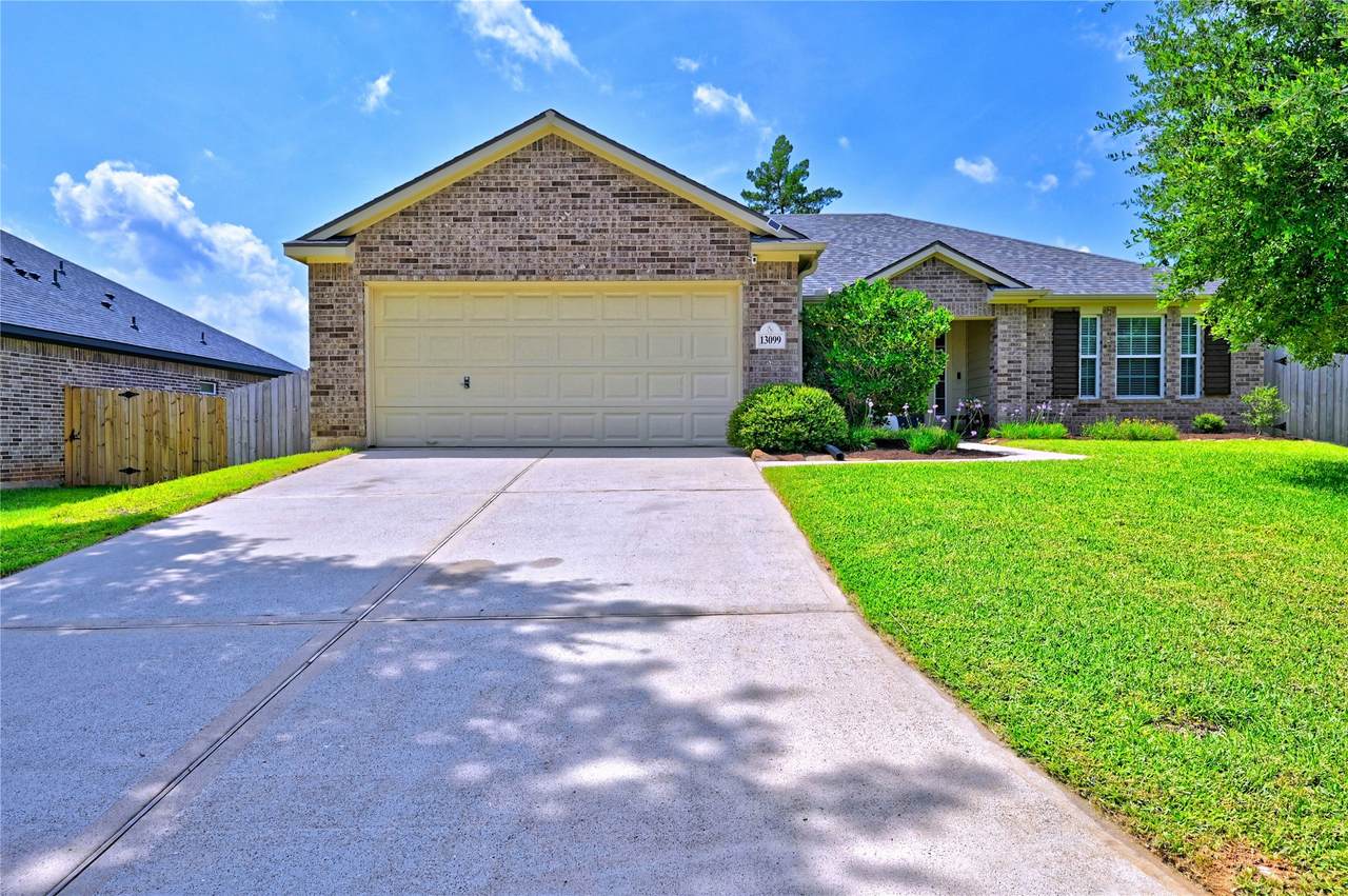 13099 Greenbriar - Photo 1