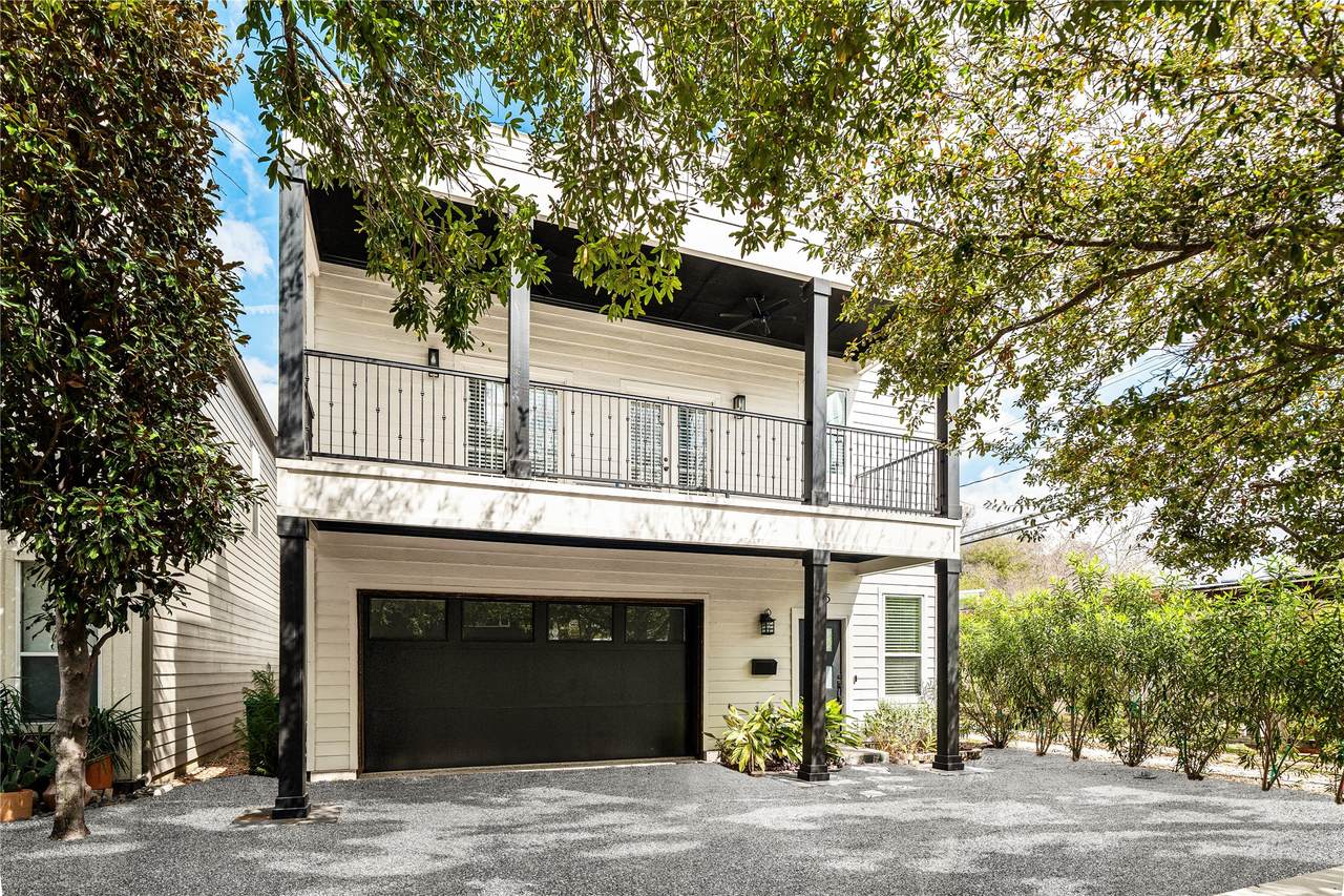 415 8th Street - Photo 1