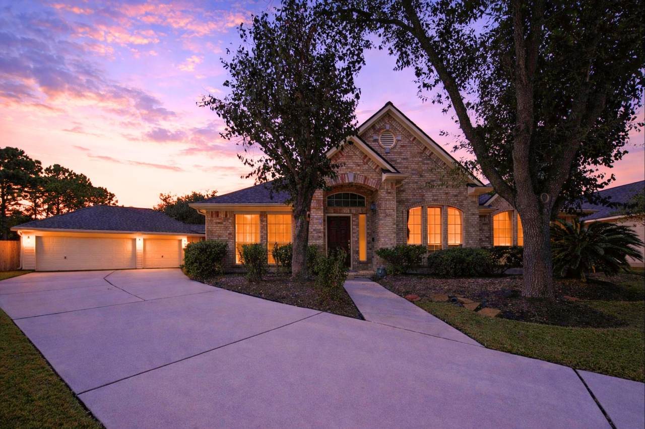 2207 Desert Vine Court - Photo 1