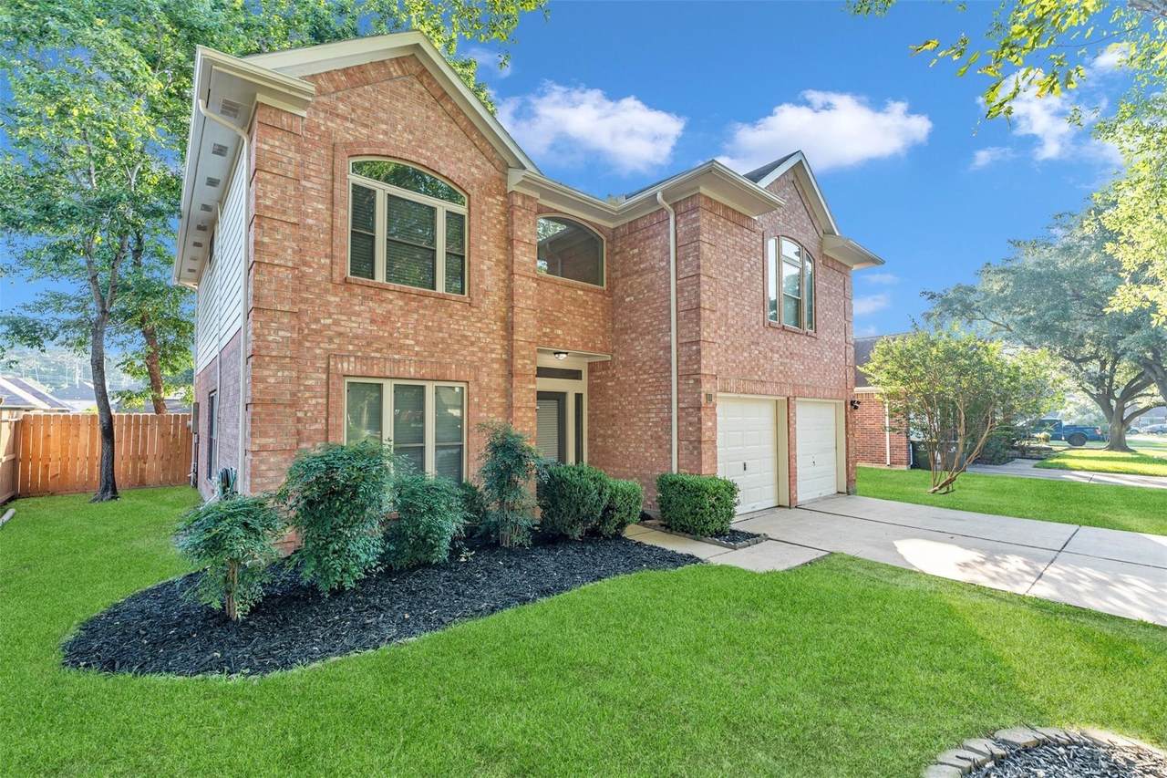 18 Dover Drive - Photo 1