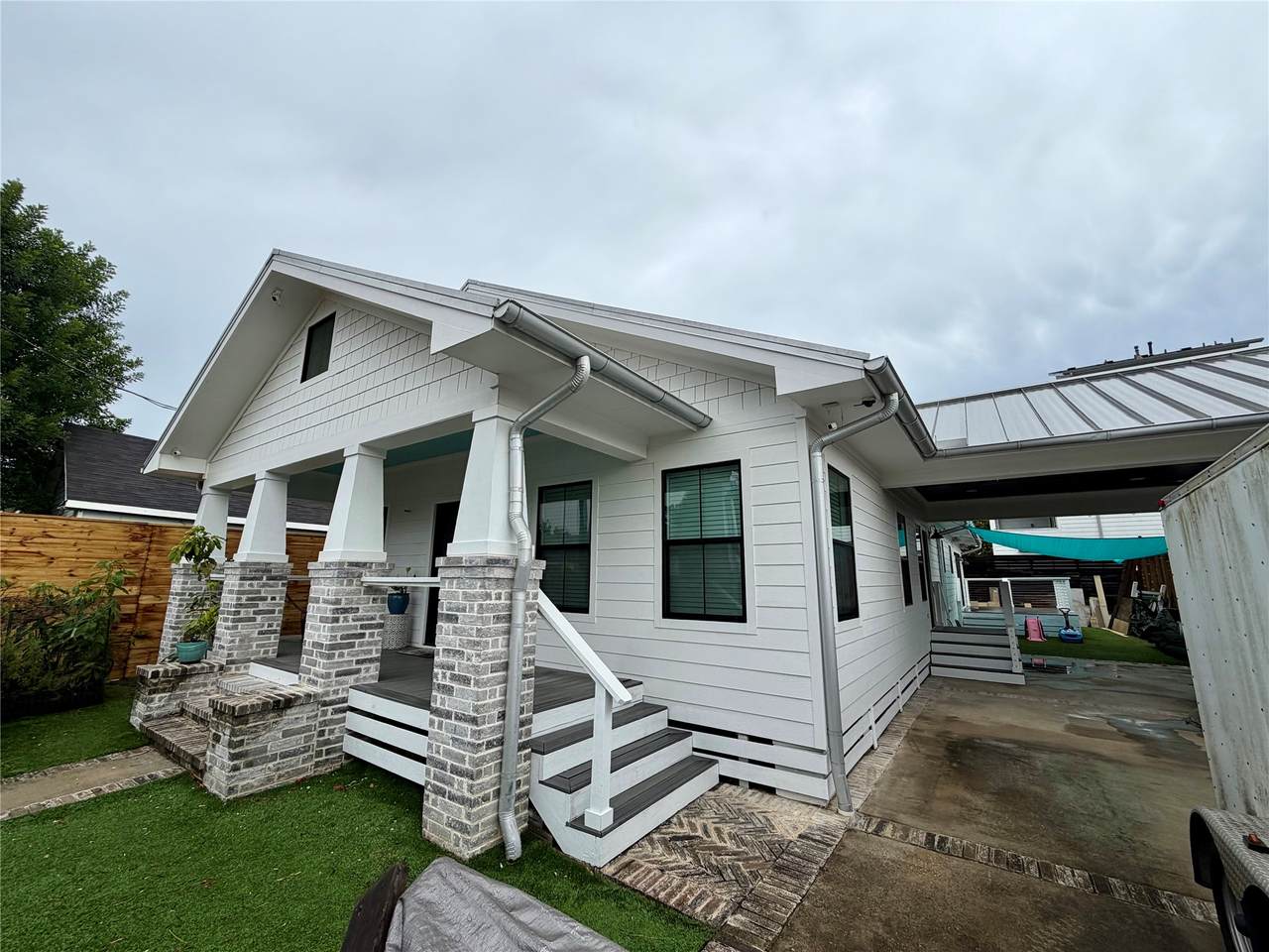 1914 Elysian Street - Photo 1