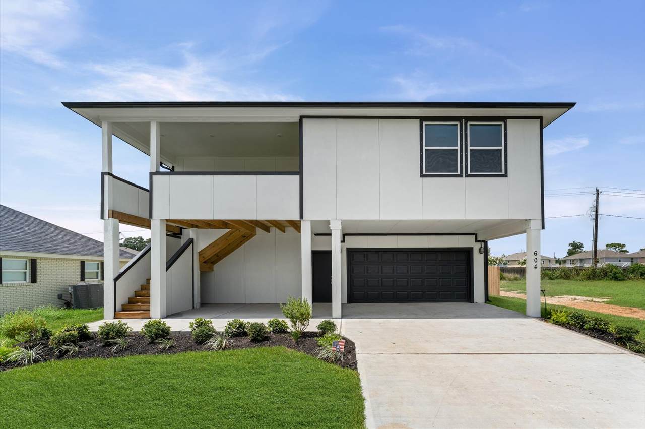 604 Fairfield Street - Photo 1