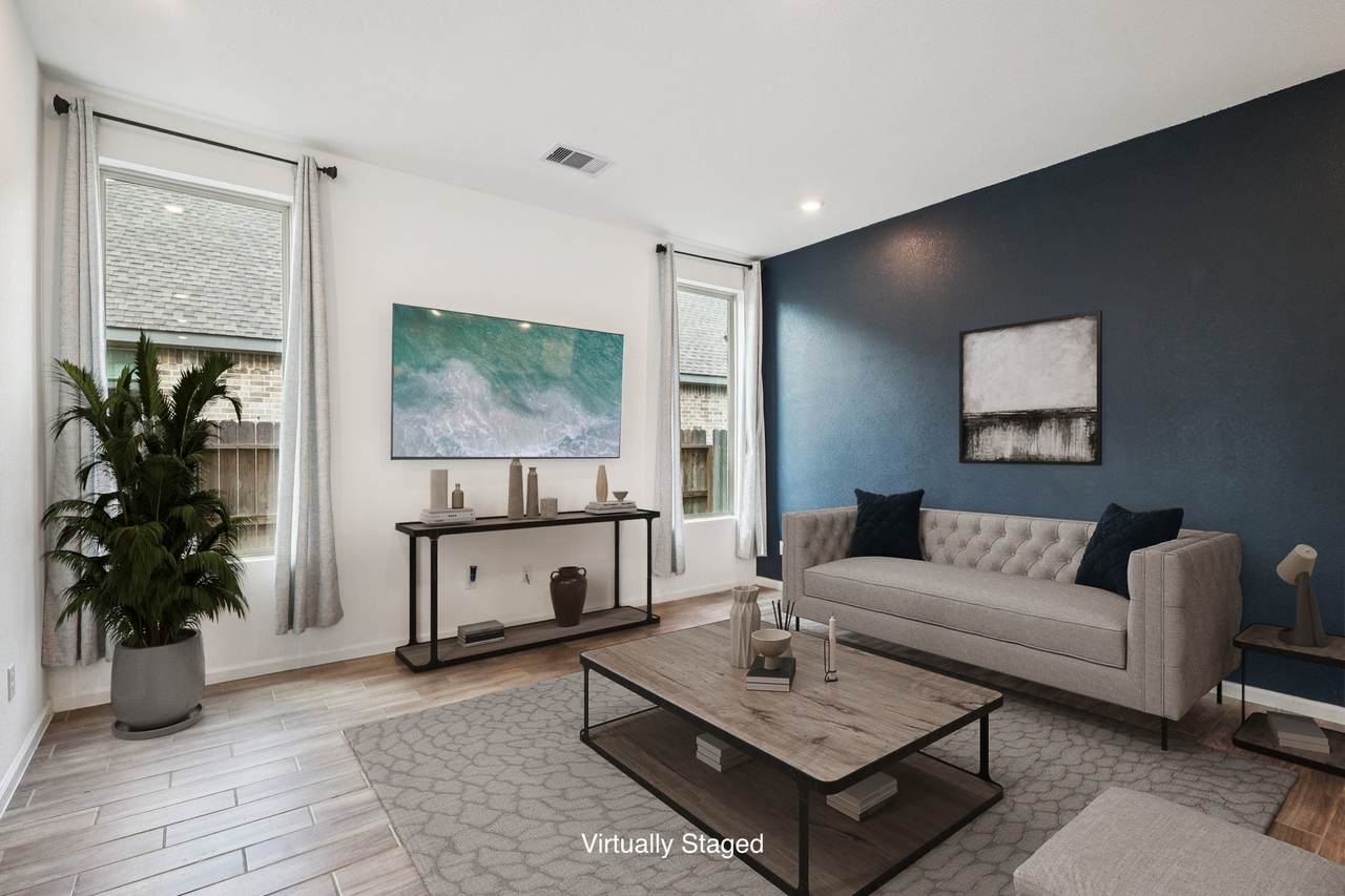 4925 Chester Lake Lane - Photo 1