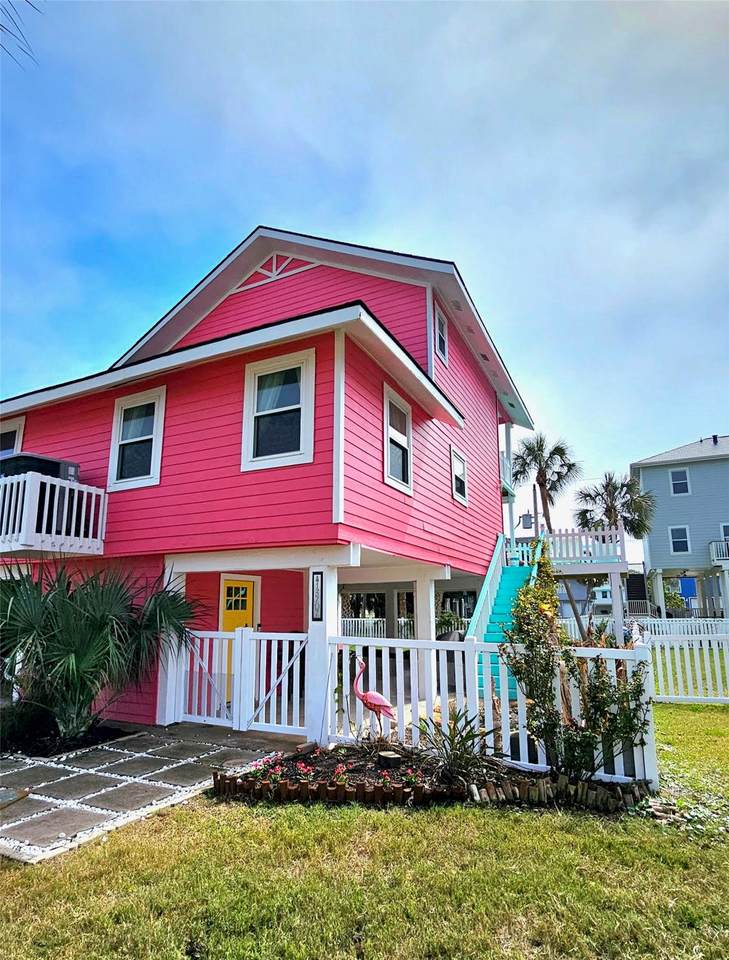 13707 Pirates Beach Boulevard - Photo 1