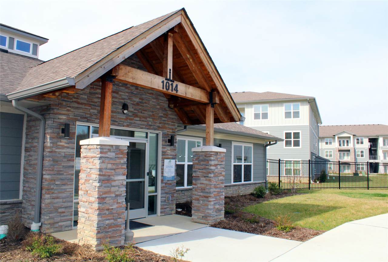 1014 Jefferson View Wy - Photo 1