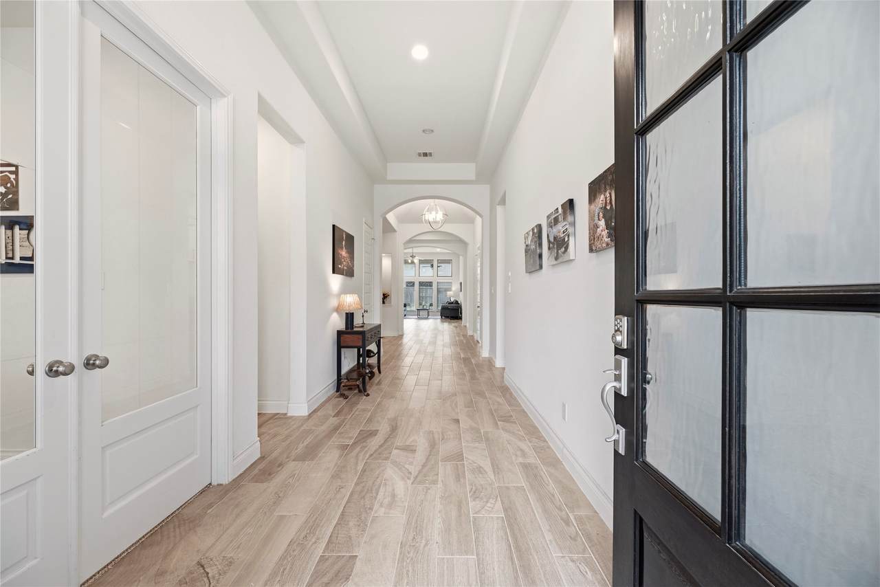 2415 Sunflower Cove Lane - Photo 1