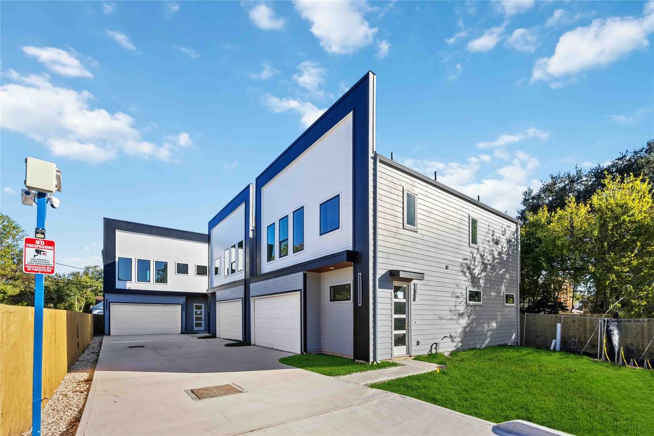 7127 England Street - Photo 1