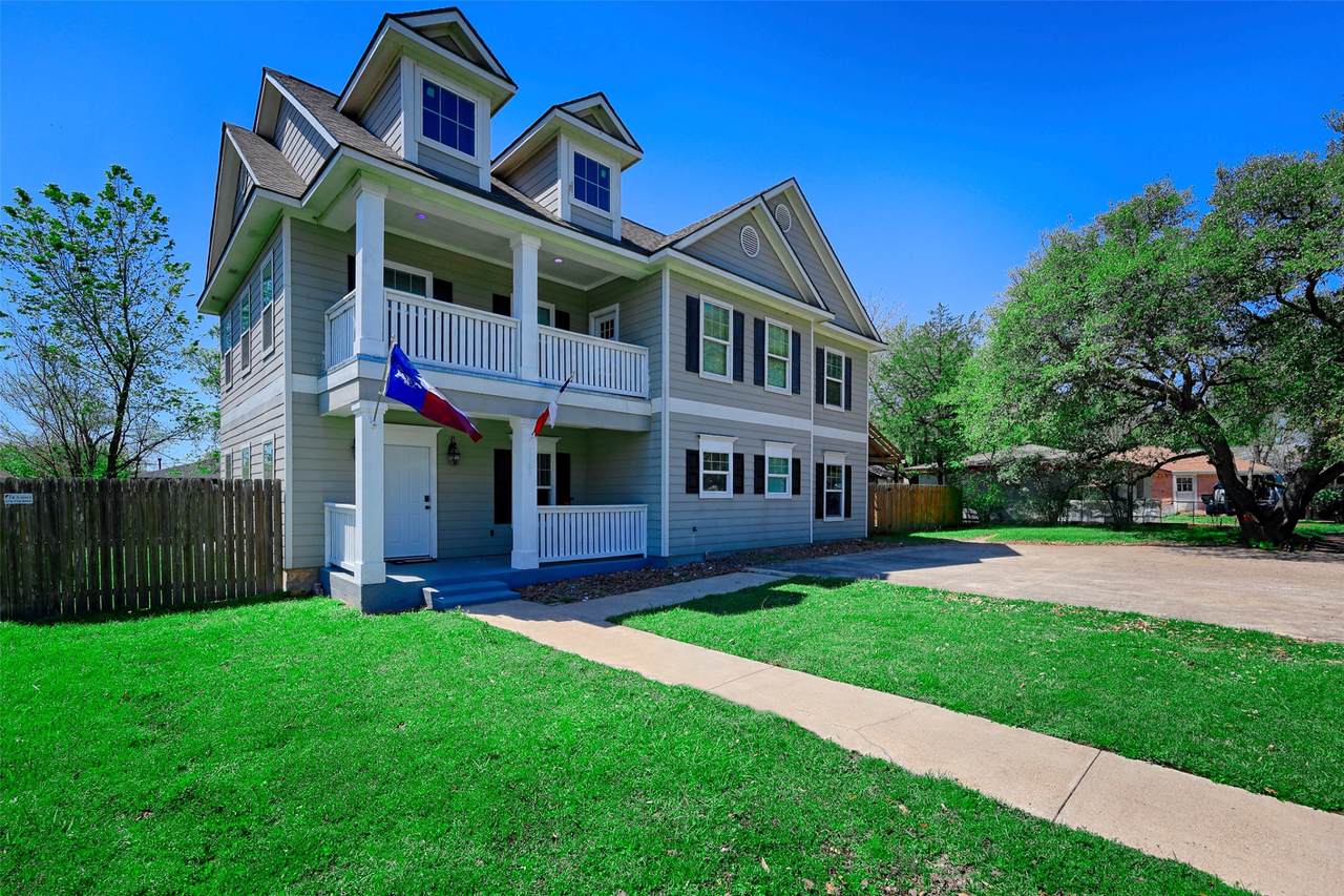 1122 Detroit Street - Photo 1