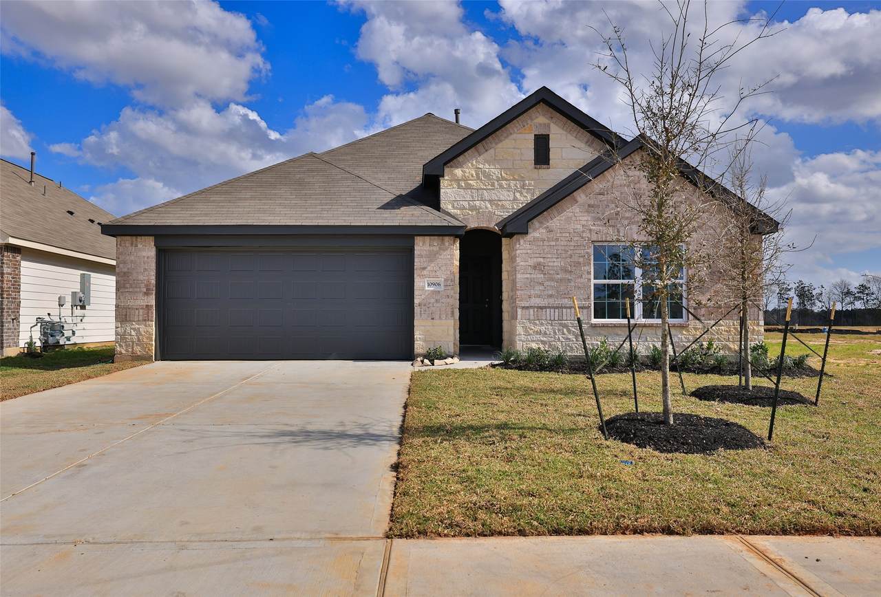 10906 Ozone Court - Photo 1