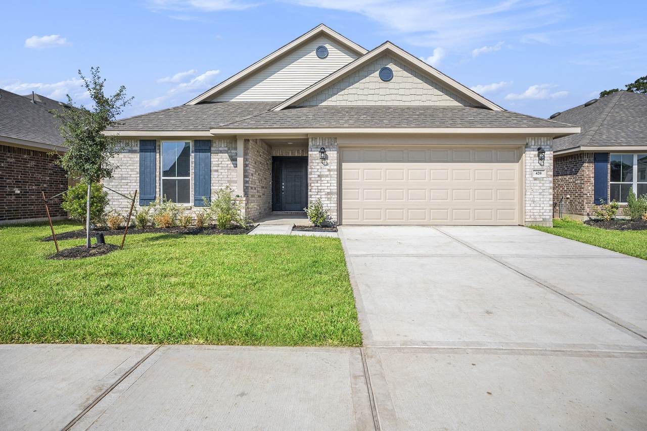 420 Bryan Way - Photo 1