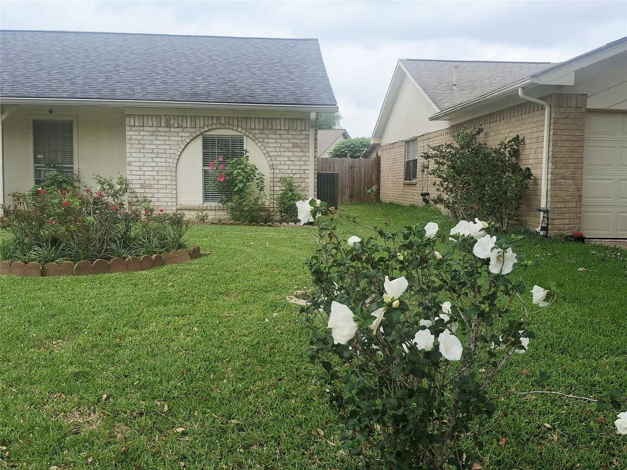4022 Manordale Drive - Photo 1