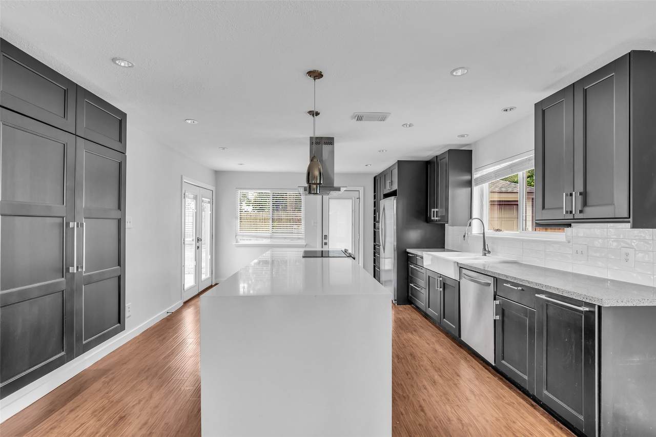 6835 Queensclub Drive - Photo 1