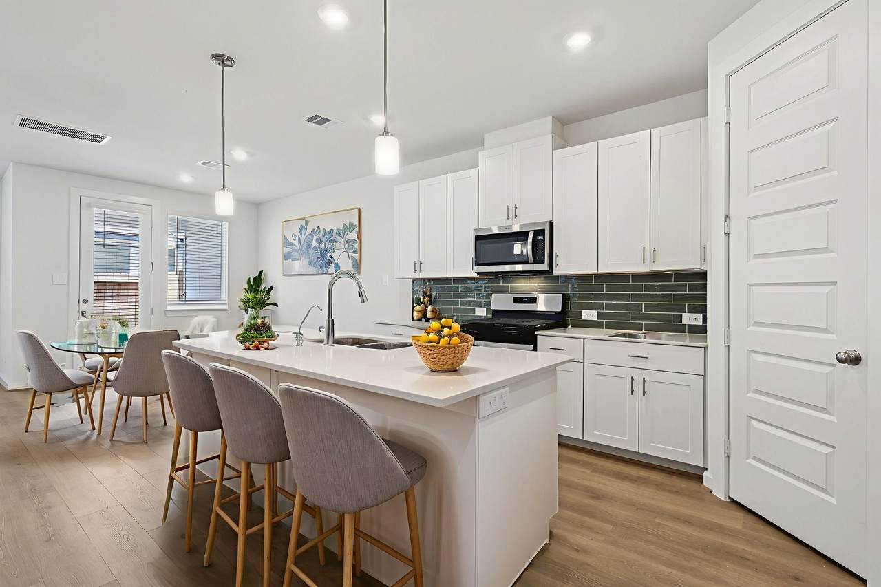 1126 Cedar Place Lane - Photo 1