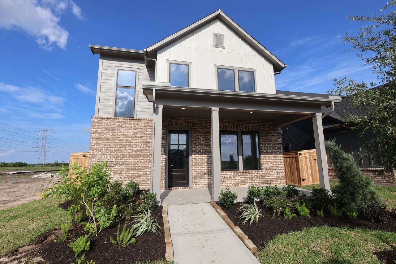 2730 Cottage Place - Photo 1