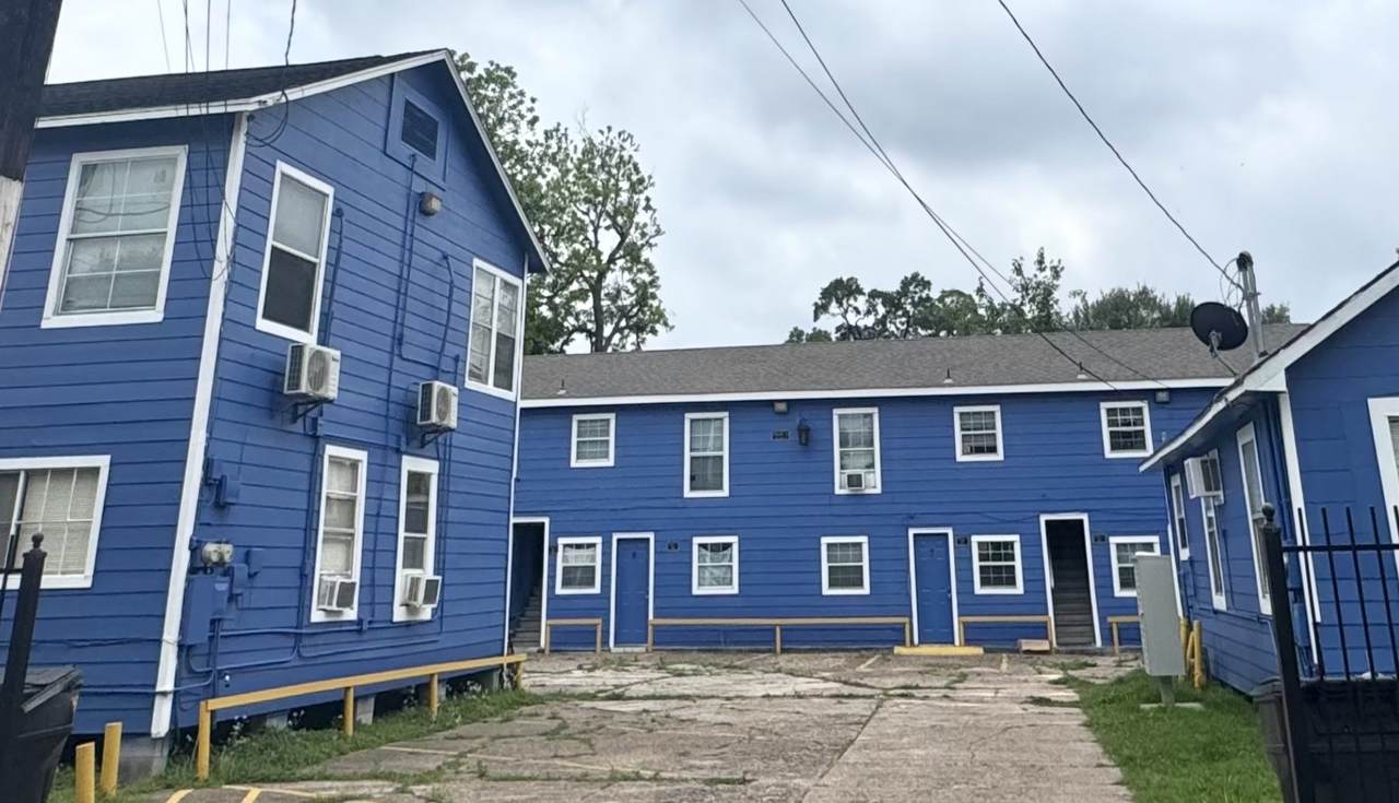7018 Avenue F - Photo 1