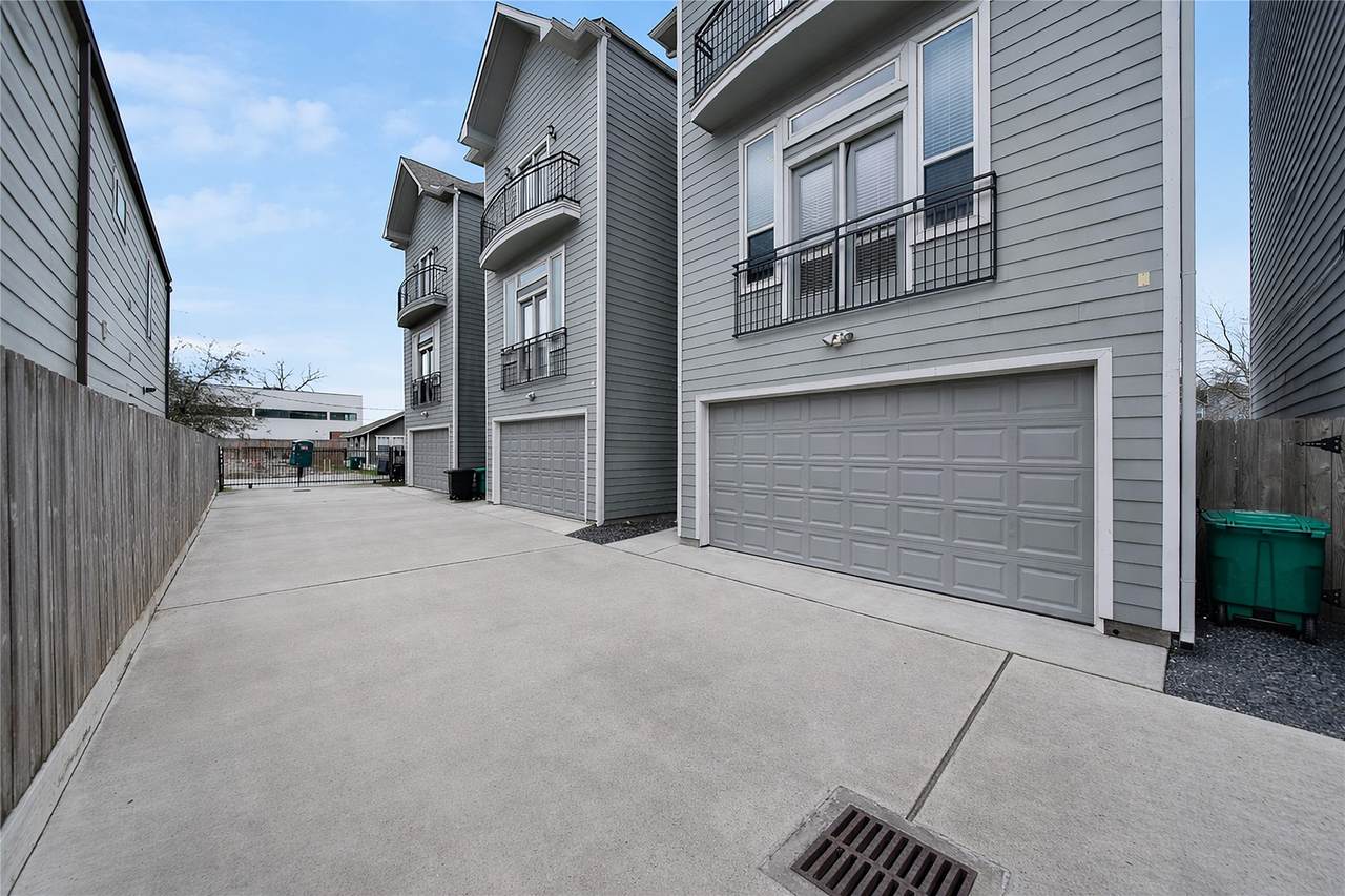 626 28th Street - Photo 1