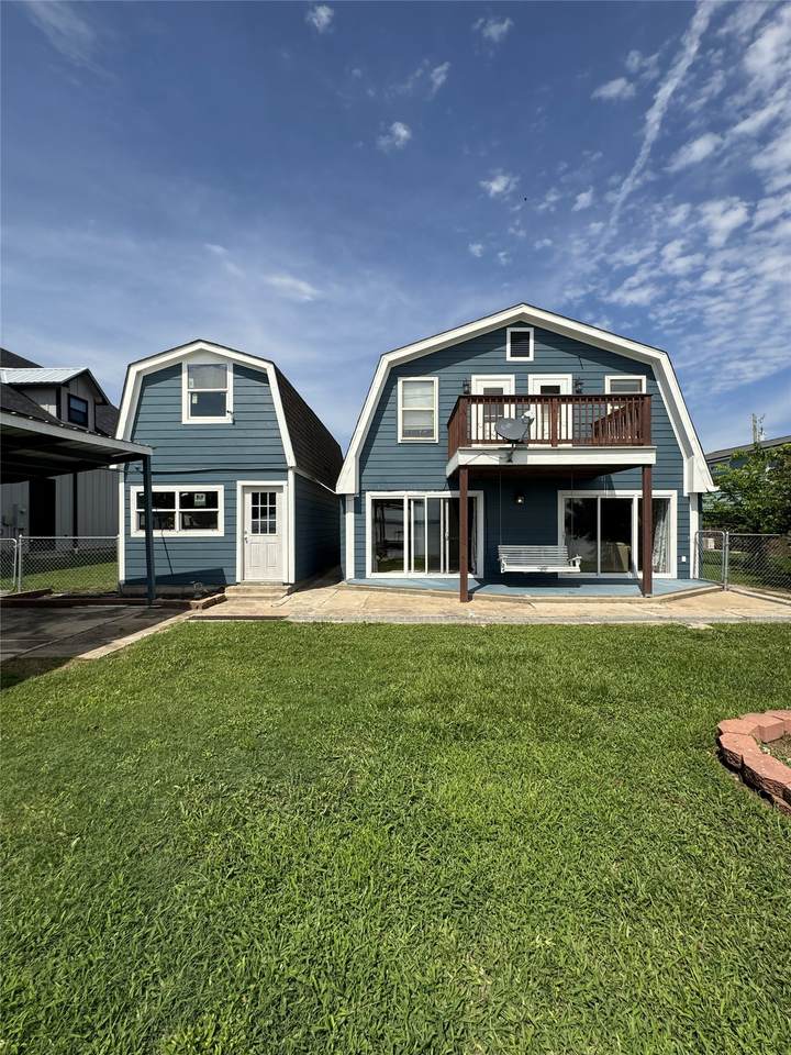 398 Lakeshore - Photo 1