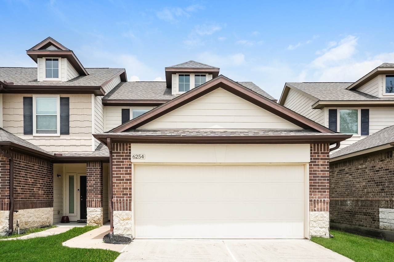 6254 Brenwood Circle - Photo 1