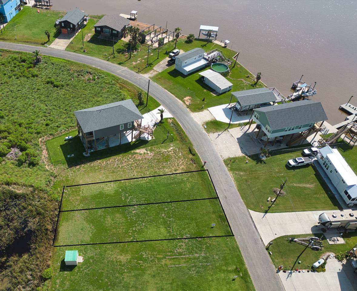 552 Private Road 675 - Photo 1