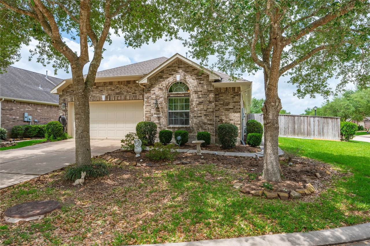1201 Riviera Circle - Photo 1