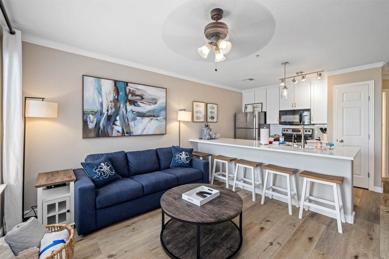 9520 Seawall Blvd - Photo 1