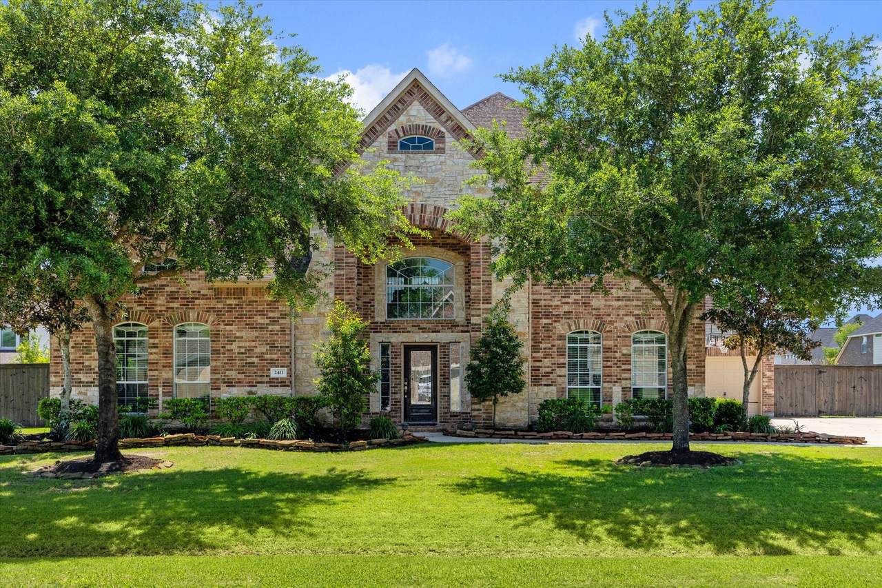 2411 Lakeway Drive - Photo 1