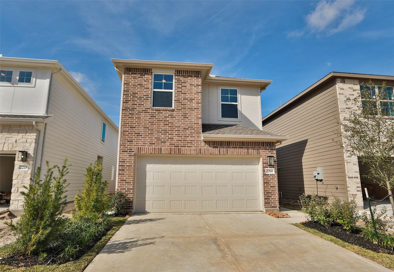 2214 Villa Clara Drive - Photo 1