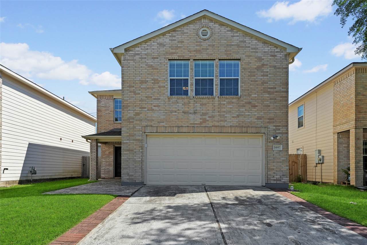 5007 Fox Mill Lane - Photo 1