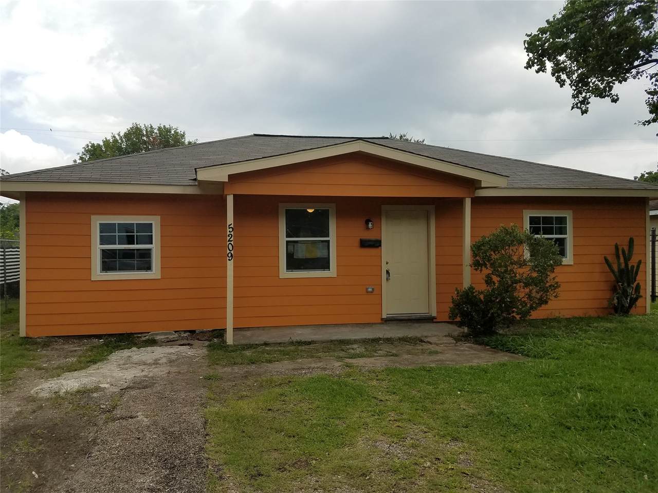 5209 Tarawa Road - Photo 1