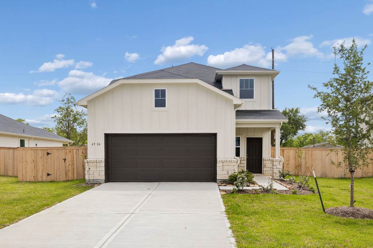 6906 Bens Landing - Photo 1