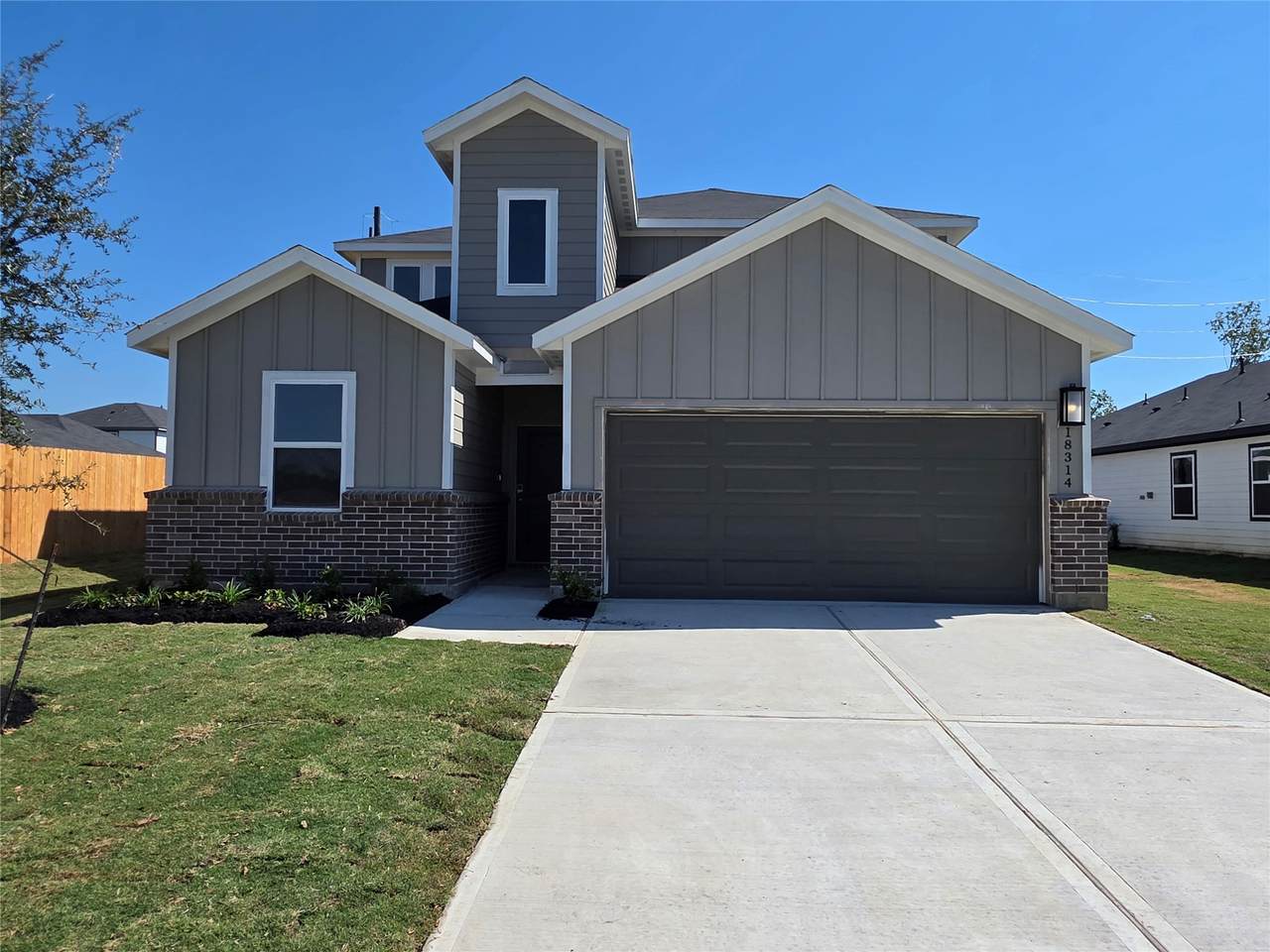 18314 Maroon Harbor Way - Photo 1