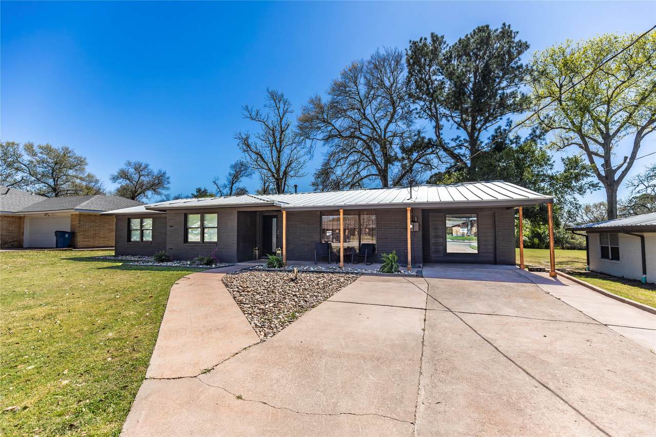 505 Strauss Street - Photo 1