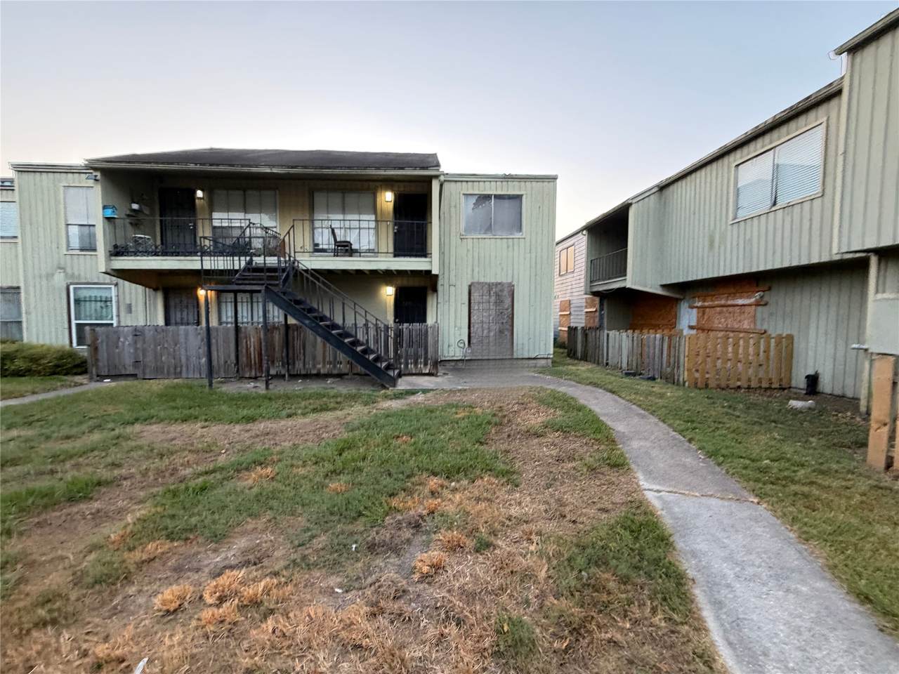 5625 Antoine Drive - Photo 1