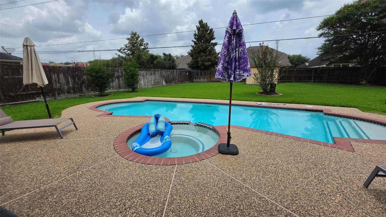 23510 Stratsborough Drive - Photo 1