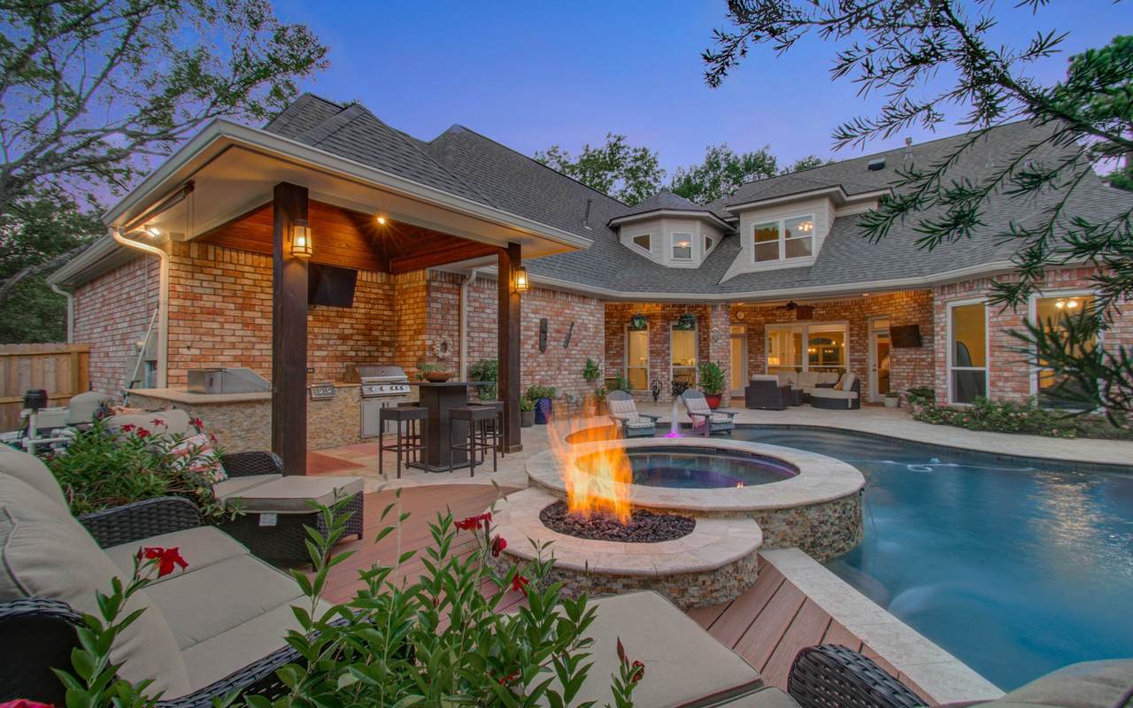 2 English Glade Court - Photo 1