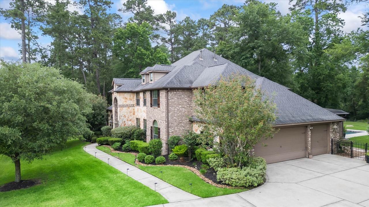 1270 Autumnwood Drive - Photo 1