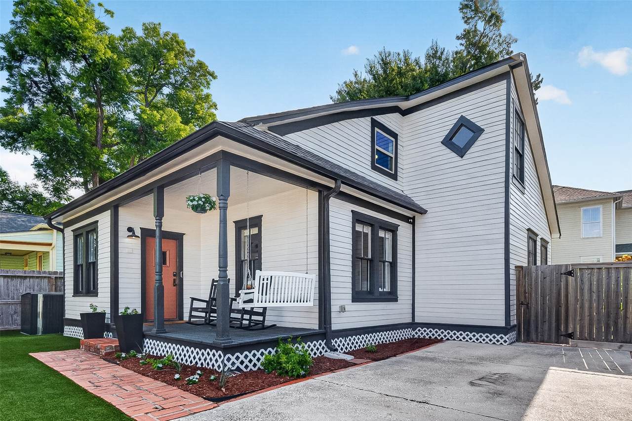 904 Arlington Street - Photo 1