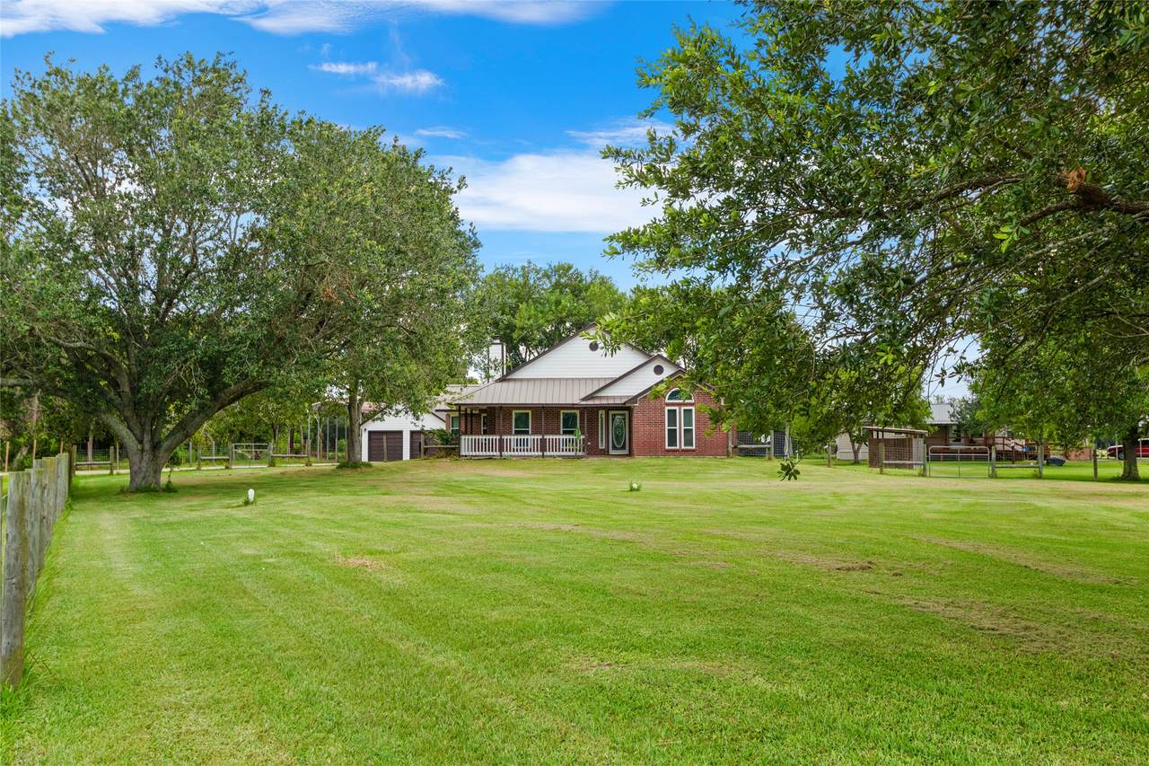 7460 Commander Roland Drive - Photo 1