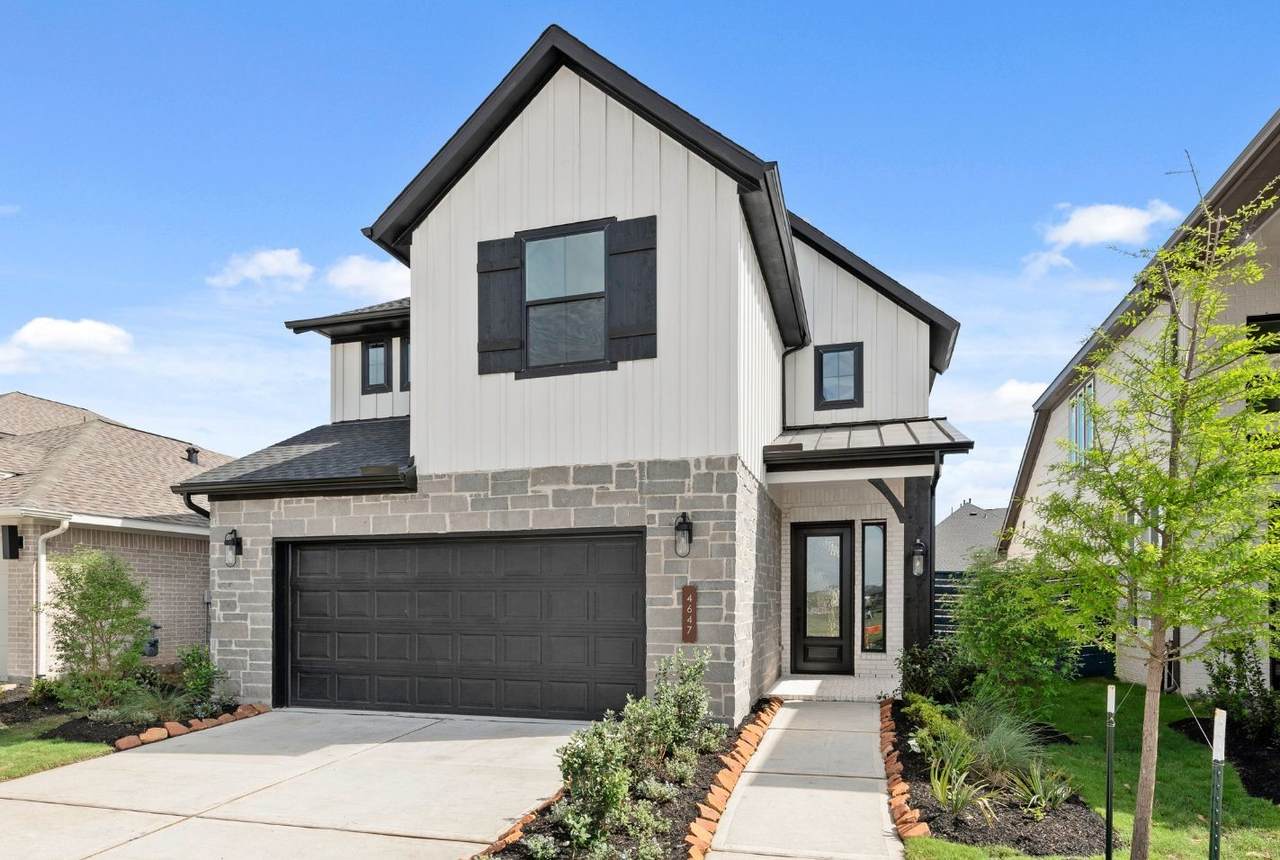 4647 Hydra Lane - Photo 1