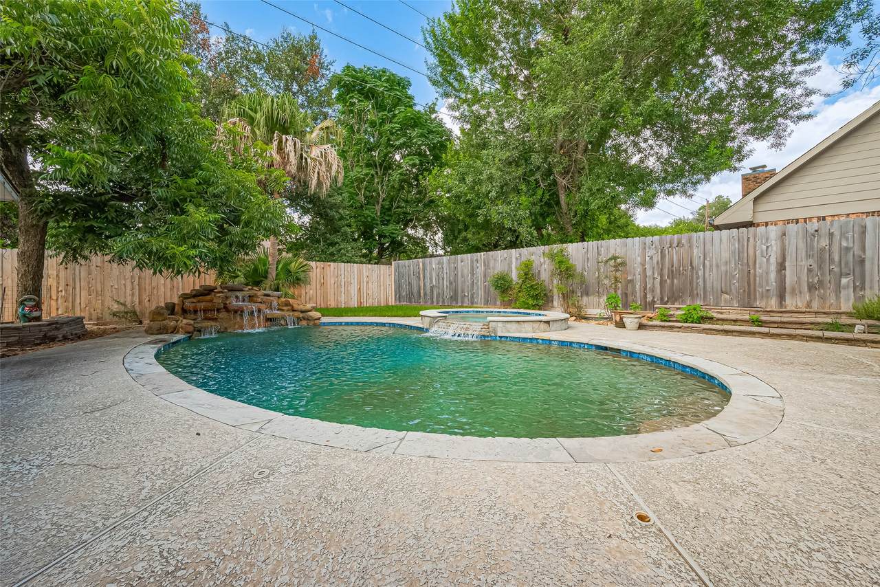 2307 Country Place Drive - Photo 1