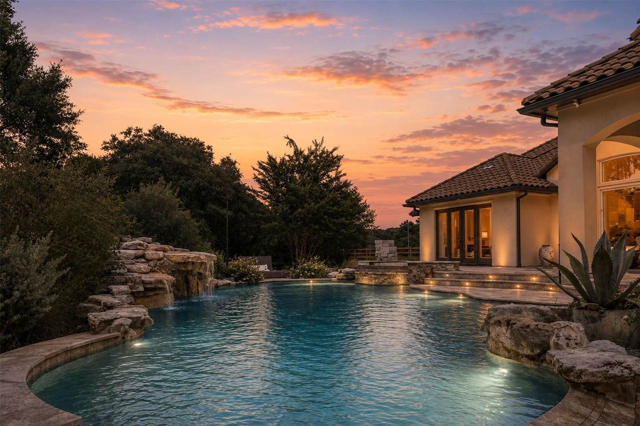 8603 Woods Hollow Trail - Photo 1