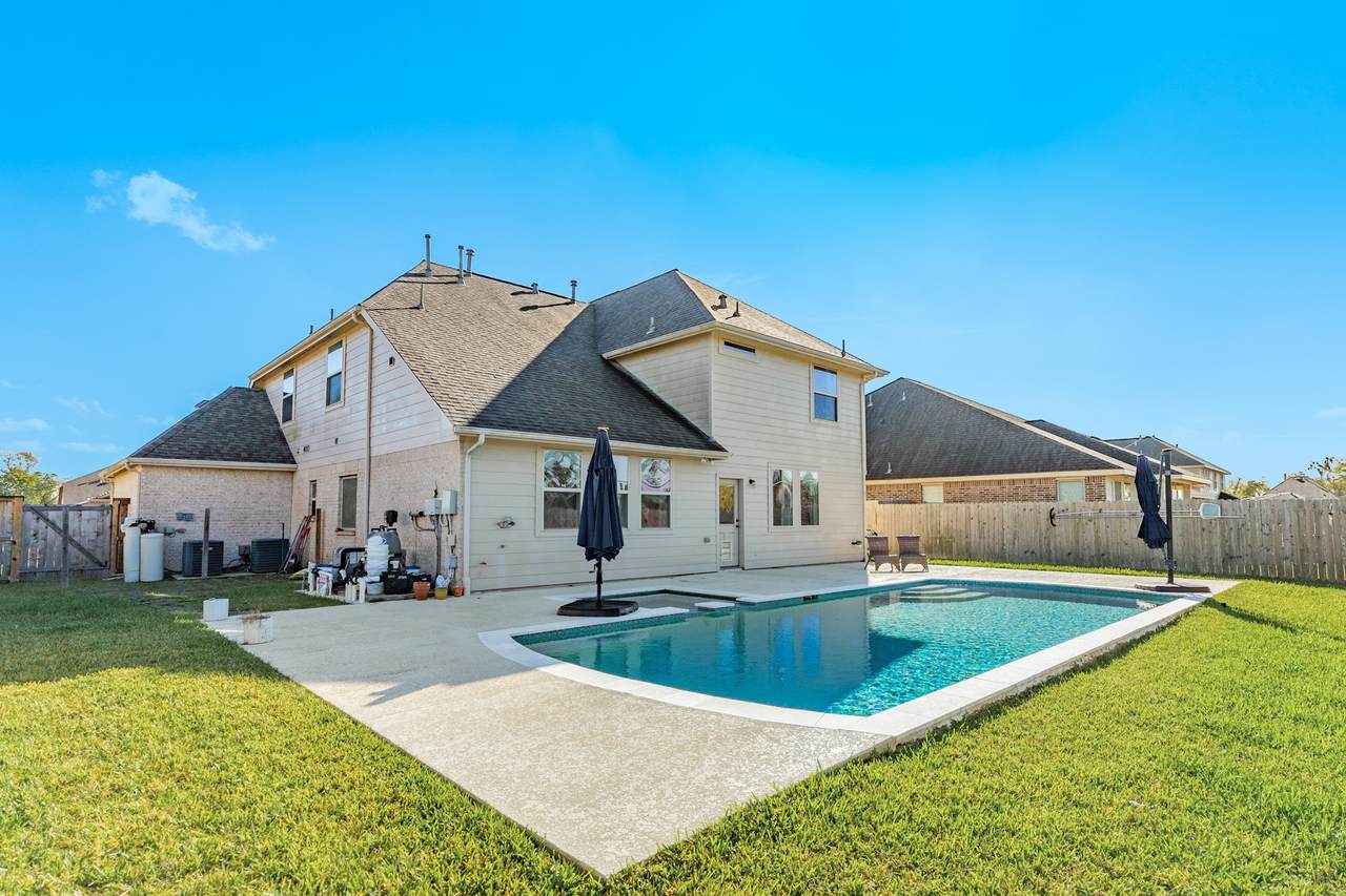 707 Burr Oak - Photo 1