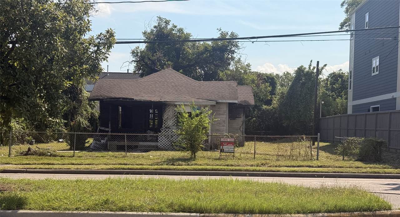 3812 Yale Street - Photo 1