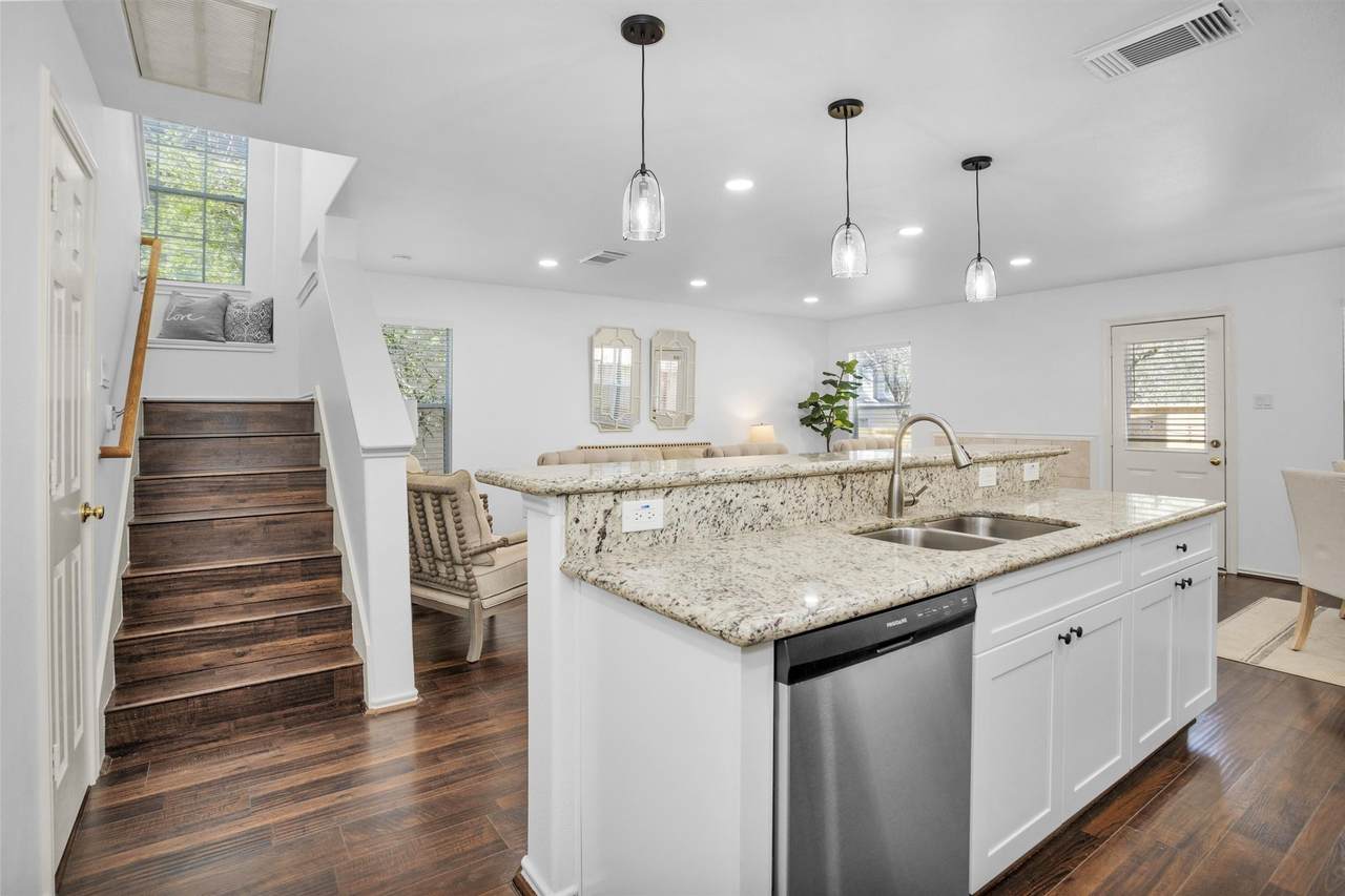 35 Marble Rock Place - Photo 1