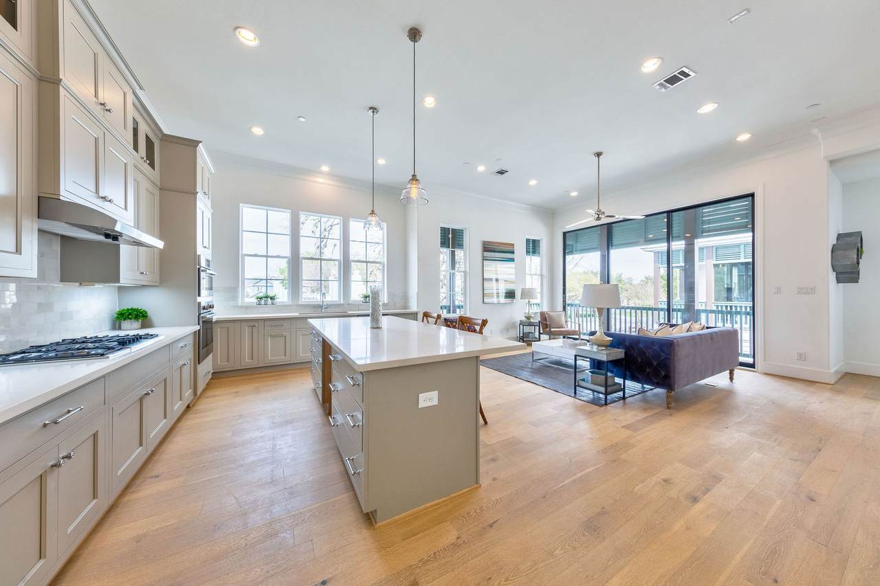 1004 Lamelia Lane - Photo 1