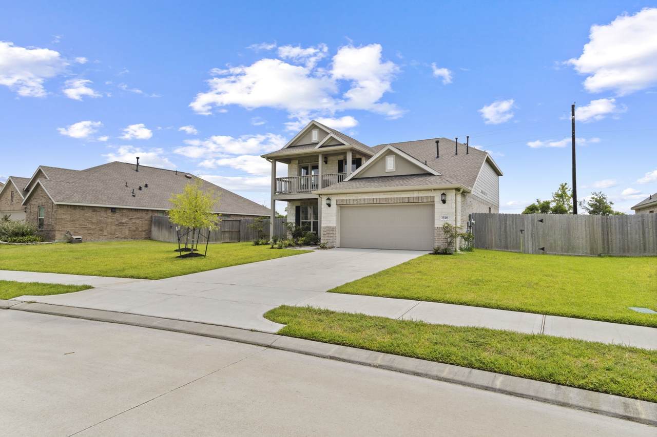 15318 Spring Lake Avenue - Photo 1