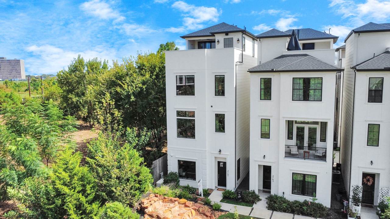 2765 Freund Street - Photo 1